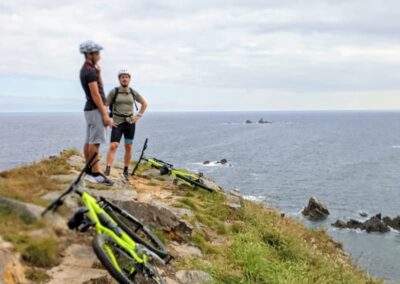 Participantes en la ruta por la Rasa costera asturiana en cibi